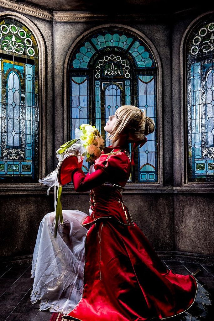 【アキバ系コス】クオリティの高いフェイト・赤セイバーのコスプレ画像w